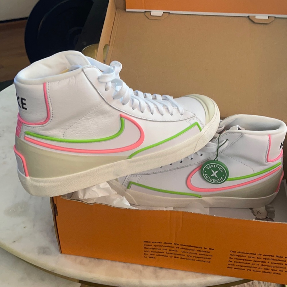 Nike Women's White and Pink High-Top Sneakers